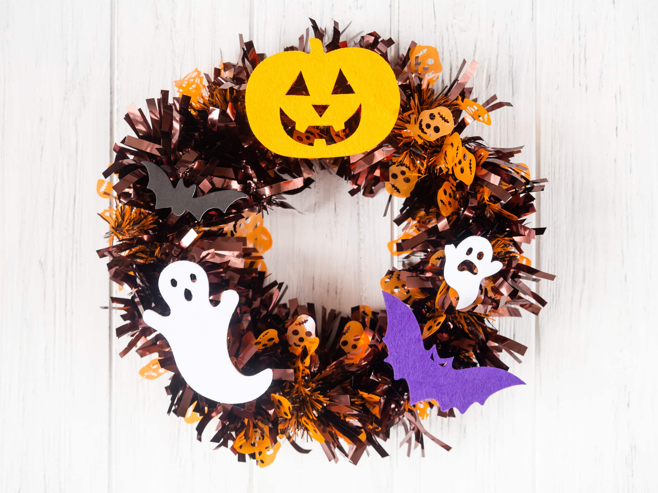 Венок на дверь на хэллоуин. Halloween step. Halloween step. Halloween cards. Обои на рабочий стол хэллоуин.