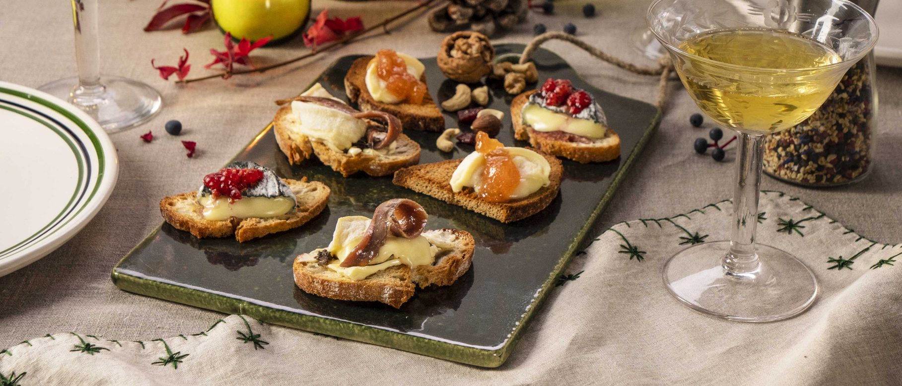 Receta tabla de quesos franceses con anchoas y mermelada ALDI